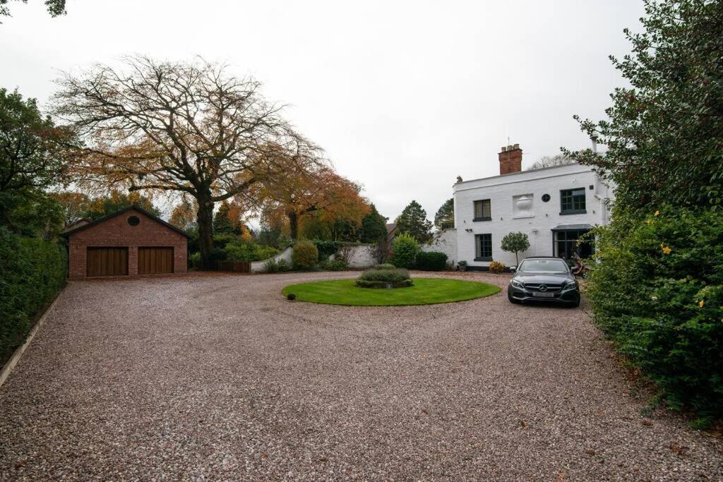 Luxury Coach House Next To Woodland In Knutsford 빌라 외부 사진