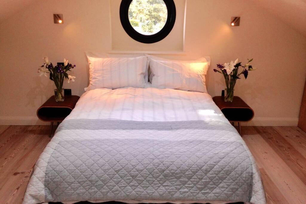 Luxury Coach House Next To Woodland In Knutsford 빌라 외부 사진