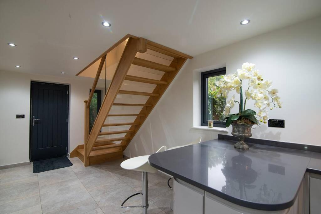Luxury Coach House Next To Woodland In Knutsford 빌라 외부 사진