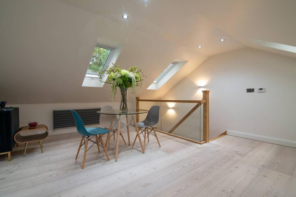Luxury Coach House Next To Woodland In Knutsford 빌라 외부 사진