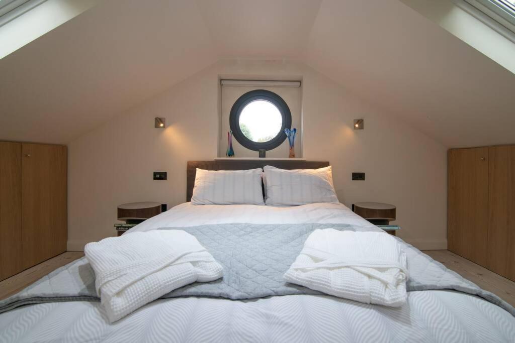 Luxury Coach House Next To Woodland In Knutsford 빌라 외부 사진